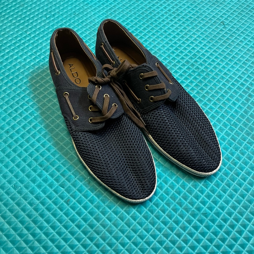Aldo men’s low top shoes.